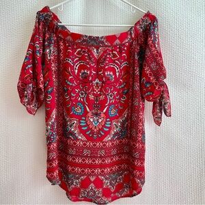 Verse Women’s Floral Red Blue Short Sleeve Top Size: Medium